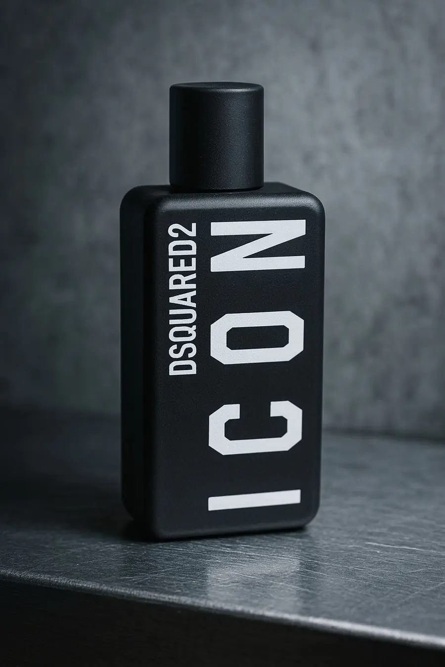 flacone del profumo dsquared2 icon